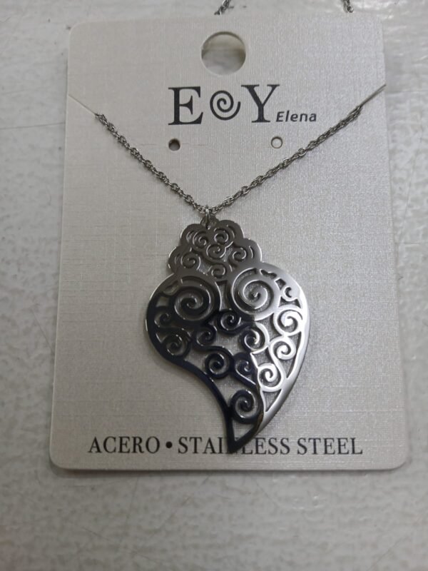 Colgante corazón de espiral plateado