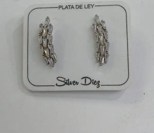 Pendientes trepador con circonitas.Plata de Ley
