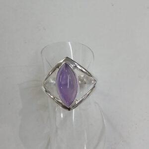 anillo con piedra amatista. talla 17. plata de Ley