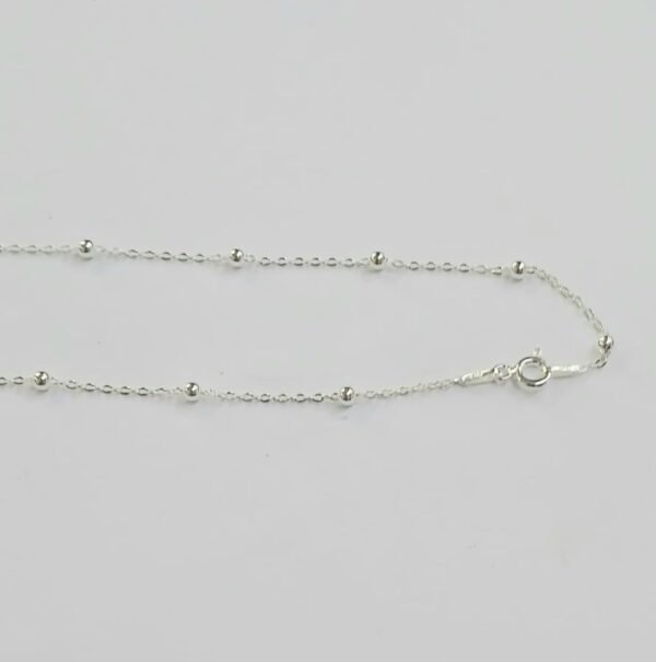 Cadena con bolas de plata | 60 cm |